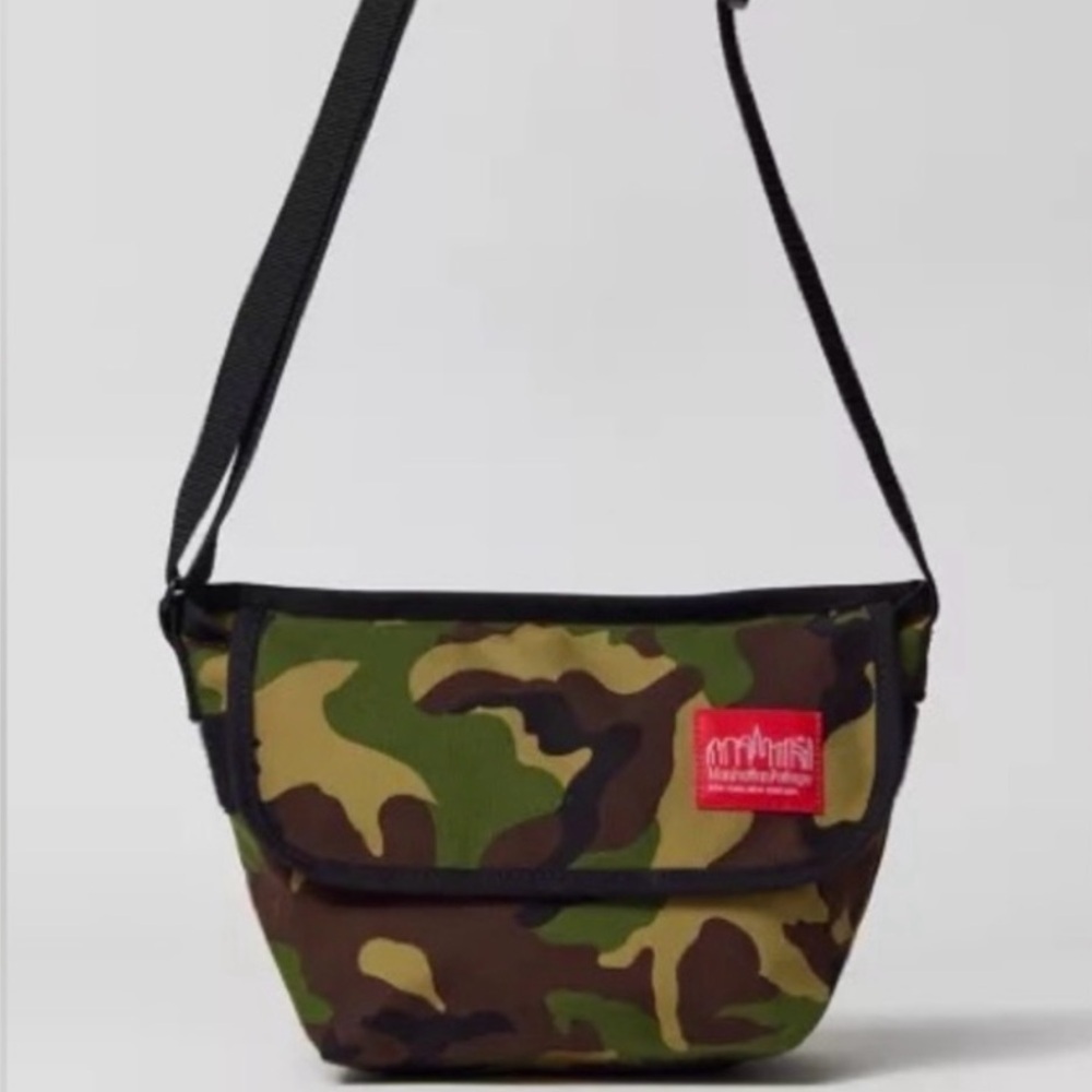NEW Manhattan Portage XXS Messenger Bag Camo Crossbody Bag